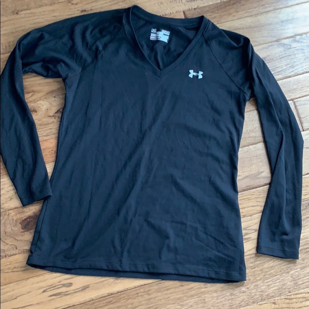 Under armour v neck medium womens